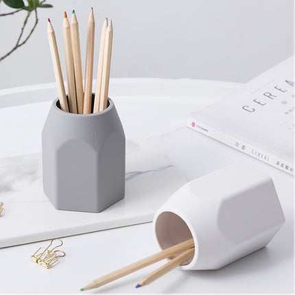 Simple solid silicone pen holder