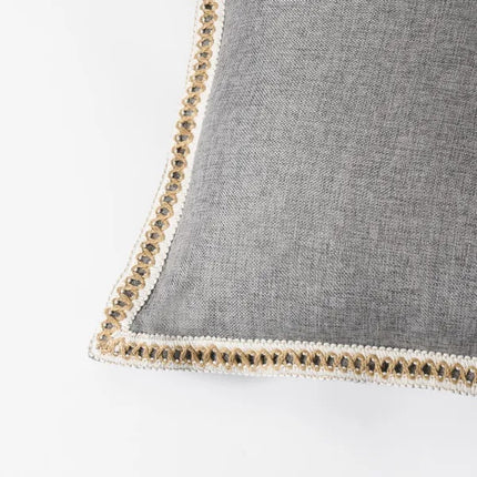 A Set Of Two-piece Retro Linen Trimmed Pillowcases