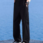 Black / M